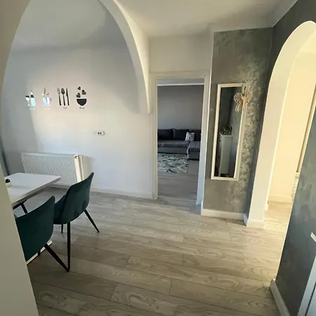 The Office-scortarilor Apartment